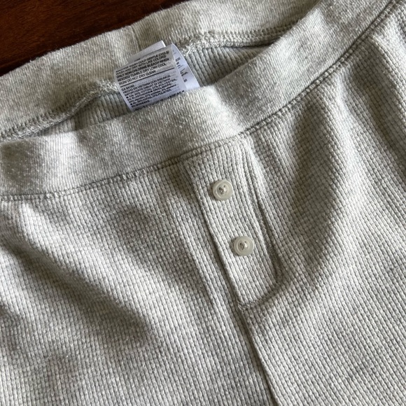 ☆ 3/$10 SALE - Old Navy Light Gray Thermal Lounge Sleepwear Pants Size XS - Picture 2 of 4